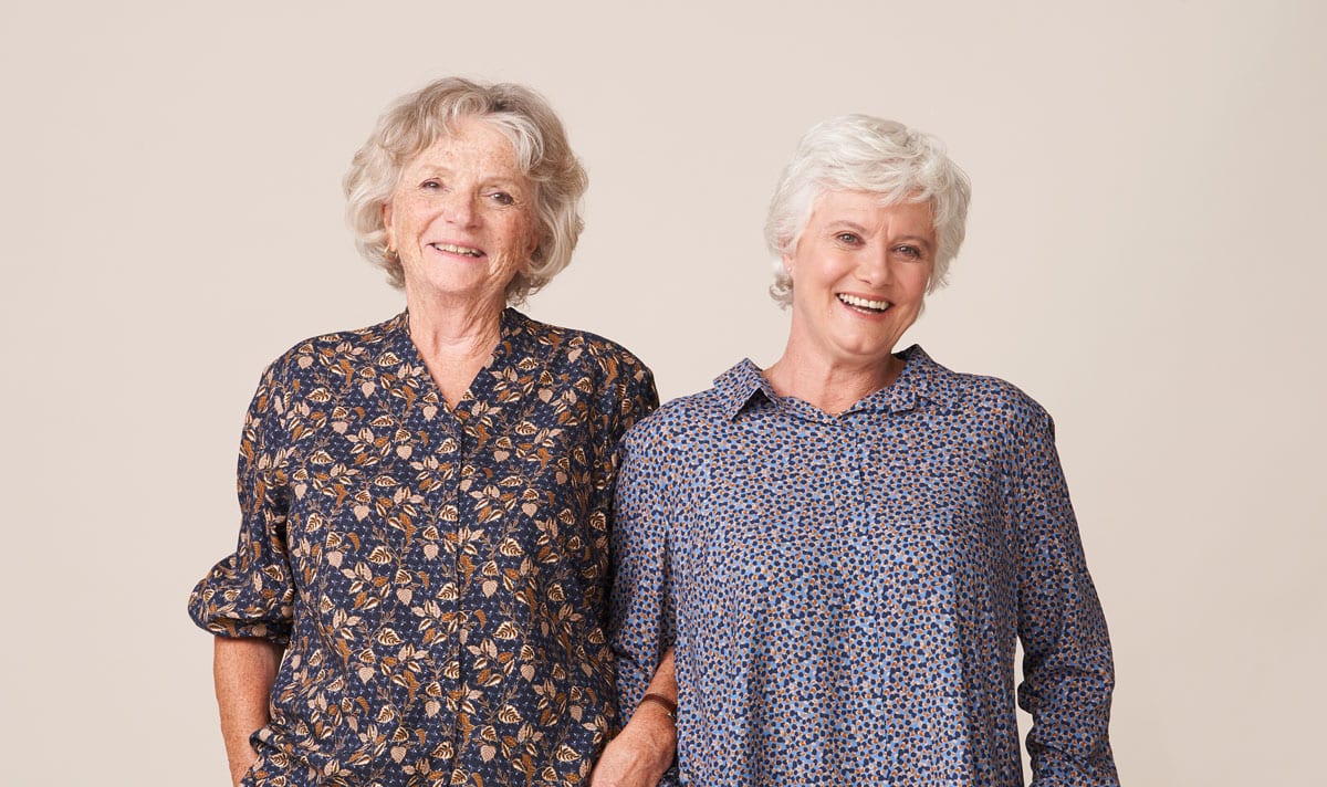 vêtements adaptés aux seniors et personnes âgées chics et pratiques