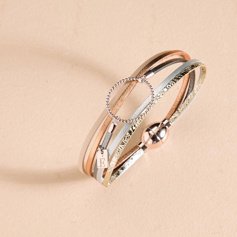 Bracelet pour seniors avec ouverture et fermeture aimantée