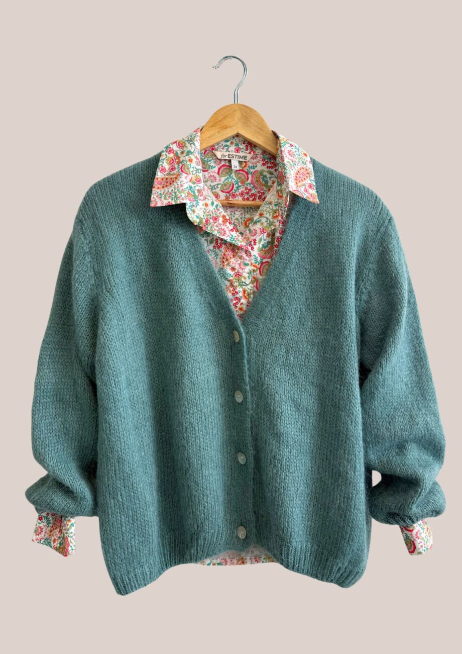 Gilet gloria vert céladon, manches longues avec chemisier - forESTIME