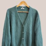 Gilet Gloria vert céladon, manches longues vue de face - forESTIME