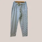 pantalon pour les personnes âgées avec une taille élastique coloris blanc gris rayé