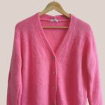 Gilet Gloria rose bonbon, manches longues vue de face - forESTIME