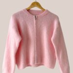 Pull fermeture zip, de coloris rose poudré pour femme senior - forESIME