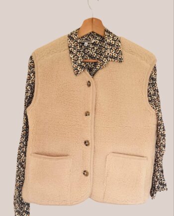 Gilet sans manches boutonné moumoute beige pour senior