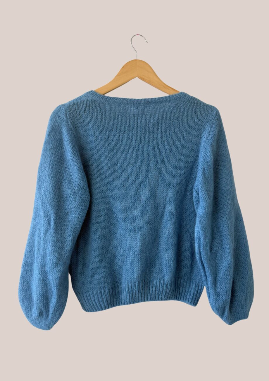pull bleu jean vue de dos pour femme senior - forESTIME