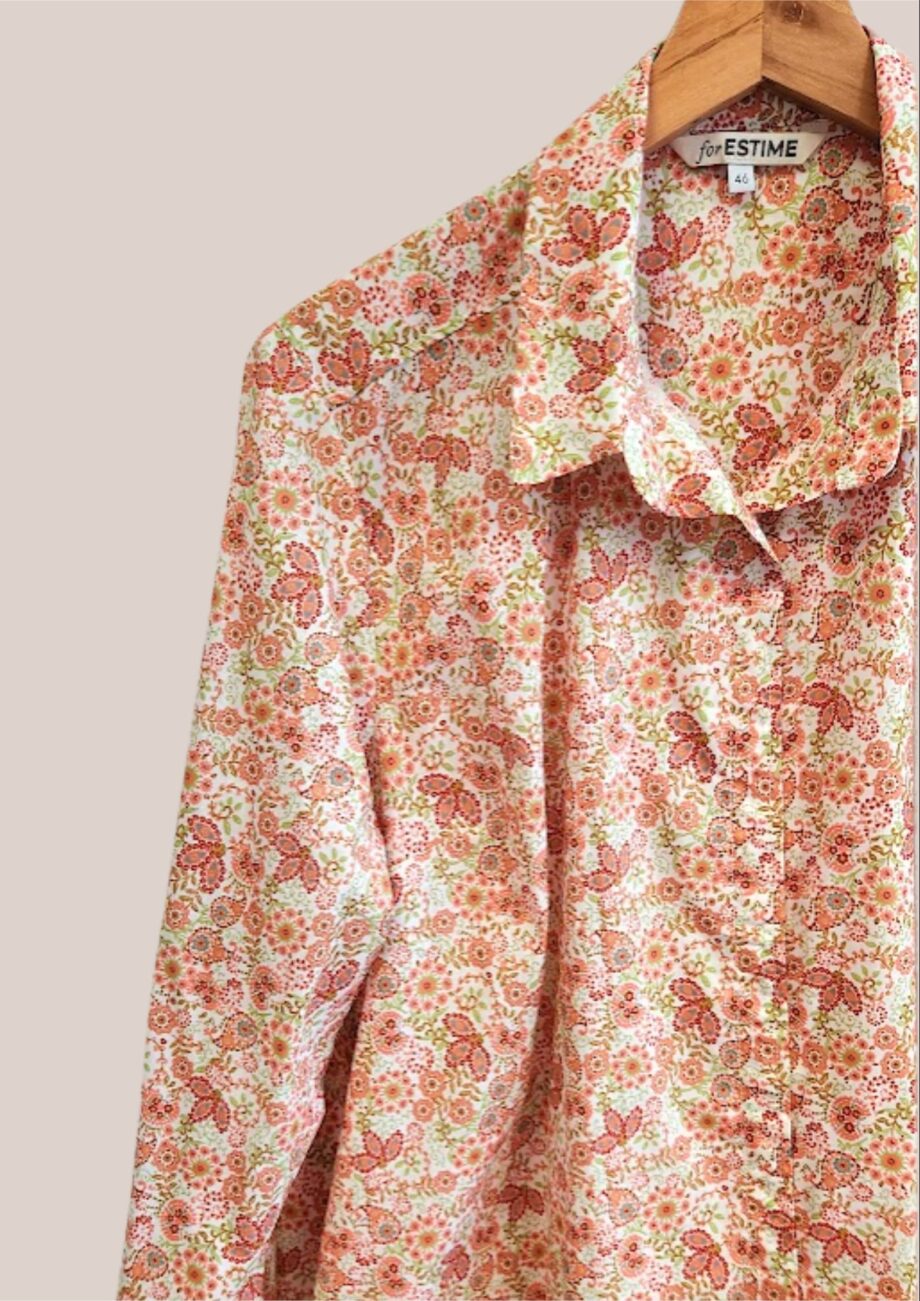 Chemisier pour senior imprimé fleurs rose vert fermeture devant aimantée sans boutons