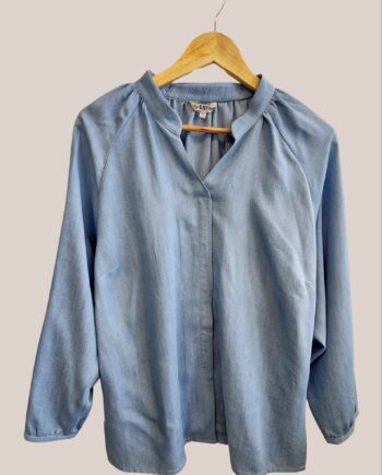 tunique femme senior bleu jean ouverture aimantée cachée