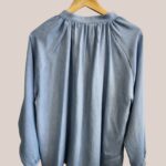 Blouse longue senior en lyocell effet jean bleu clair vue dos