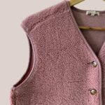 Gilet moumoute rose sans manches, femme senior - forESTIME