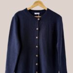 Cardigan merinos Laurence bleu marine vue de face - forESTIME