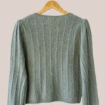 Gilet vert amande femme manches longues, Gary vue de dos - forESTIME