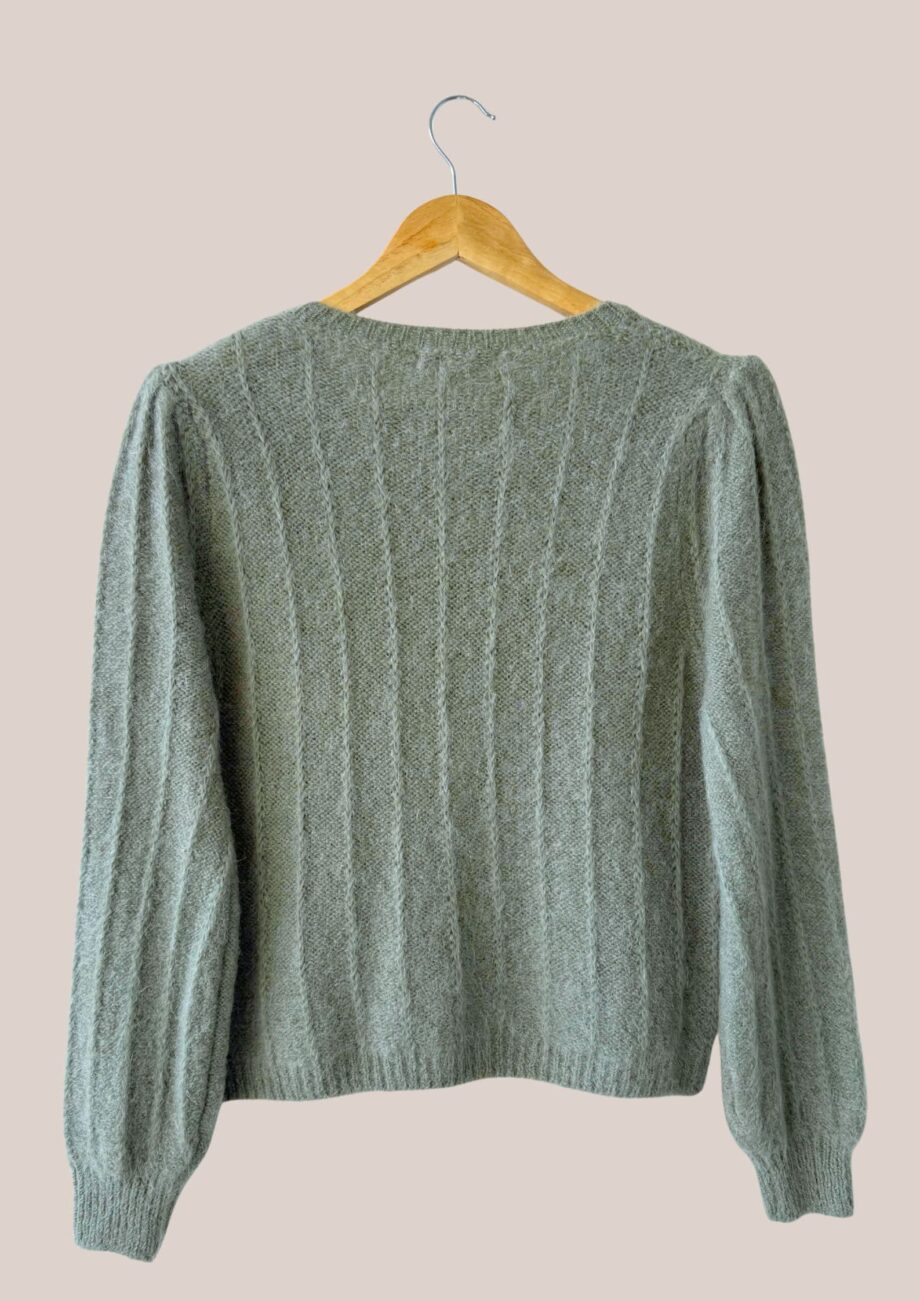 Gilet vert amande femme manches longues, Gary vue de dos - forESTIME