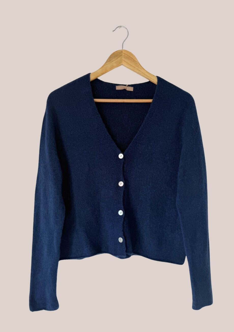 Gilet Gaya bleu indigo, col V et manches longues - forESTIME