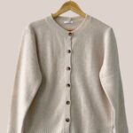 Gilet femme senior Laurence beige clair, manches longues vue de face - forESTIME