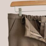 zoom pantalon coupe droite Pauline. Coloris châtaigne - forESTIME