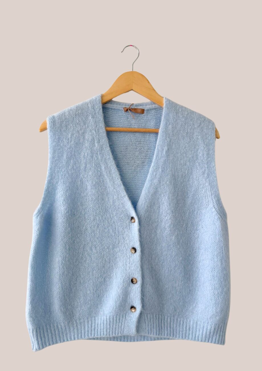 Gilet sans manches senior bleu ciel coupe large à boutons modèle Gwen - forESTIME