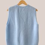 Dos du gilet sans manches senior Gwen en maille bleu ciel - forESTIME