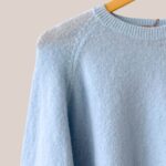 Détail maille baby alpaga pull bleu ciel femme senior - forESTIME
