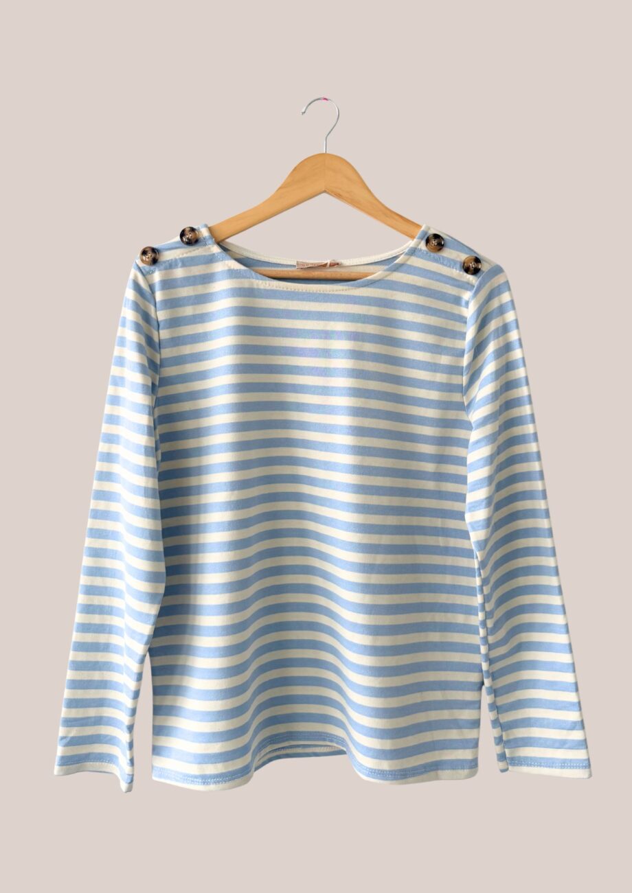 Tee-shirt manches longues Telly, marinière femme senior bleu ciel et écru, col bateau et boutons aux épaules - forESTIME