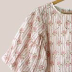 Zoom sur la Blouse Cécilia en coloris rose idéal pour femme senior - forESTIME