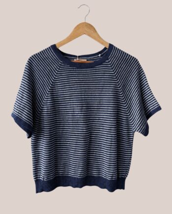 Pull paty de coloris marine idéal pour femme senior. Très confortable