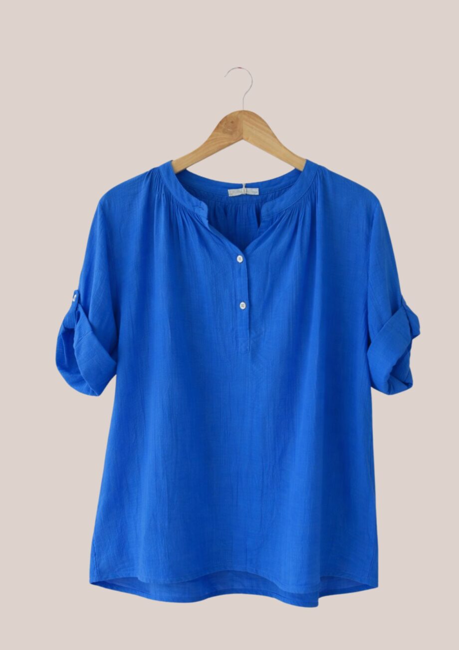 blouse bleu femme encolure boutonnée