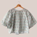 Blouse fleurie verte idéal pour femme senior