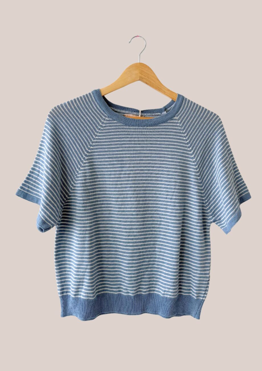 Pull paty de coloris bleu idéal pour femme senior. Très confortable