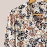 Zoom sur la chemise Charlotte dans son nouveau coloris, Cachemire beige - forESTIME
