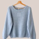 Pull col rond bleu ciel pour femme senior modèle Pascaline, vue de face - forESTIME